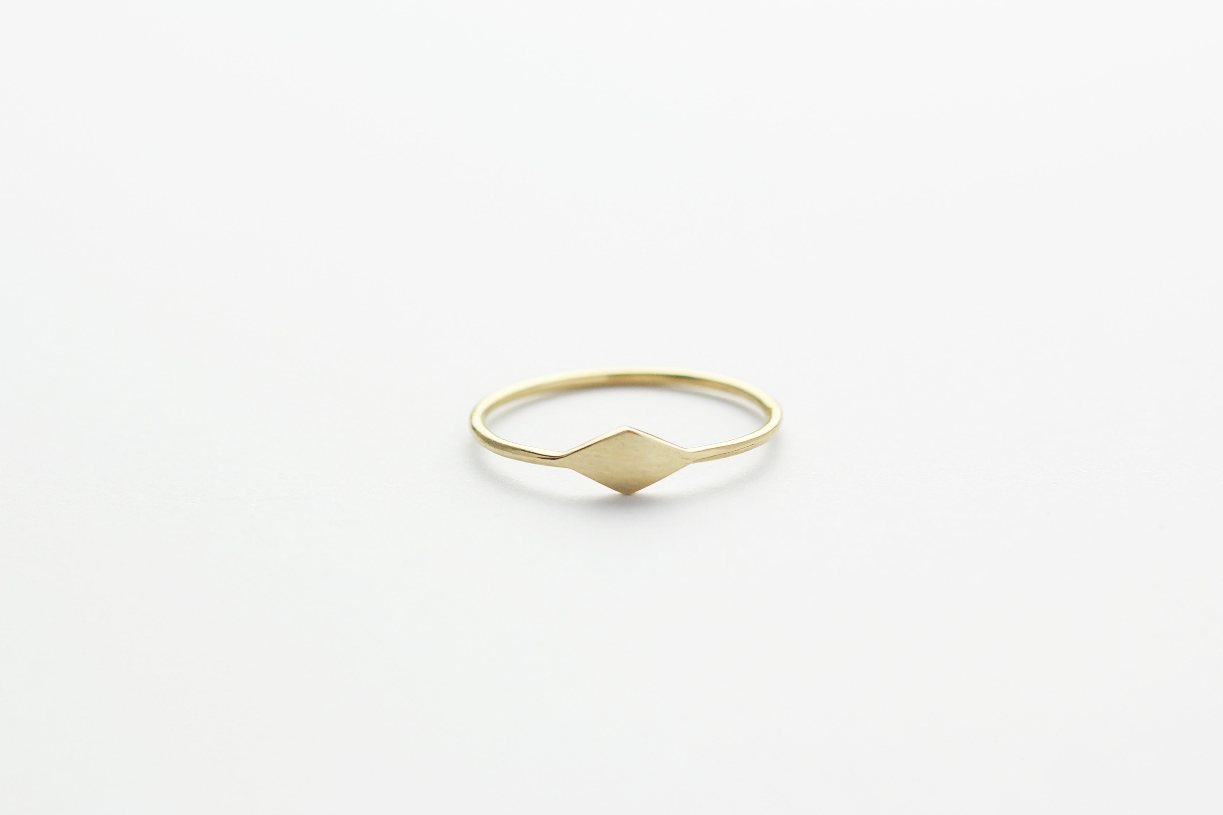 Ring TINY RHOMB Gold