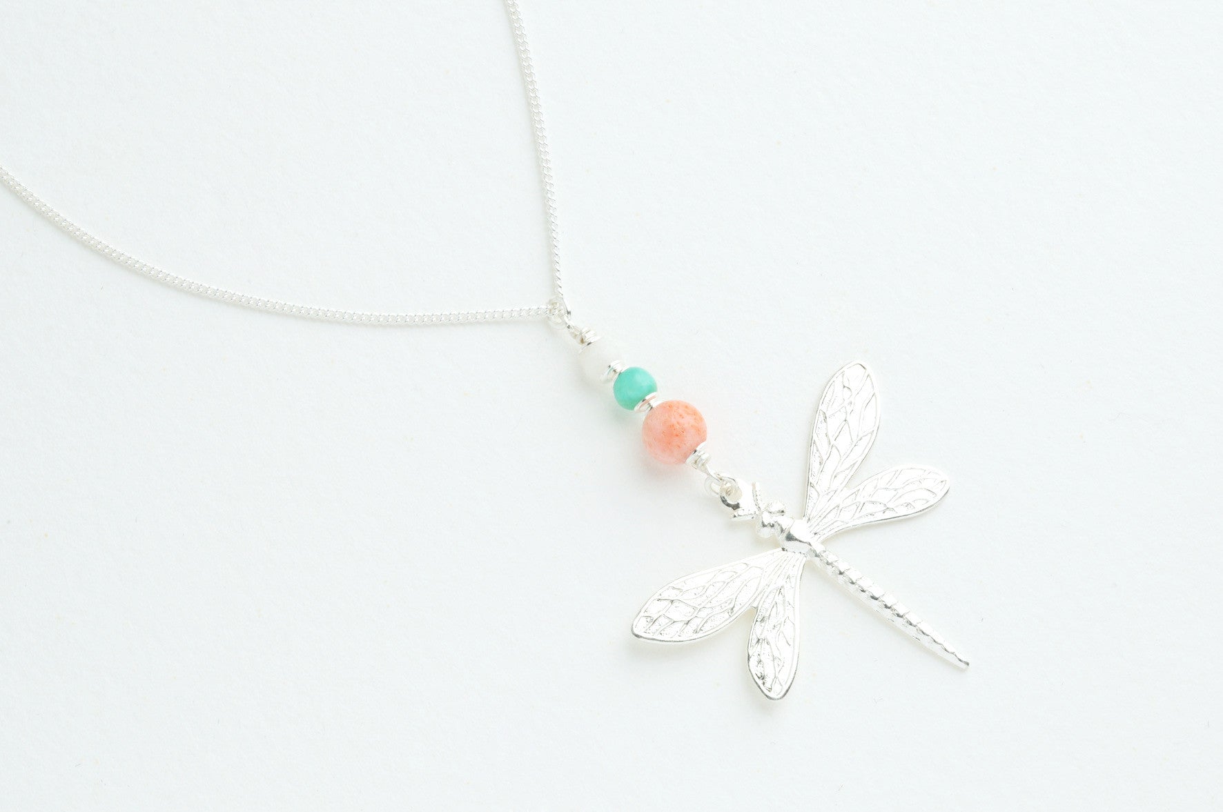 Kette THREE PEARLS DRAGONFLY versilbert