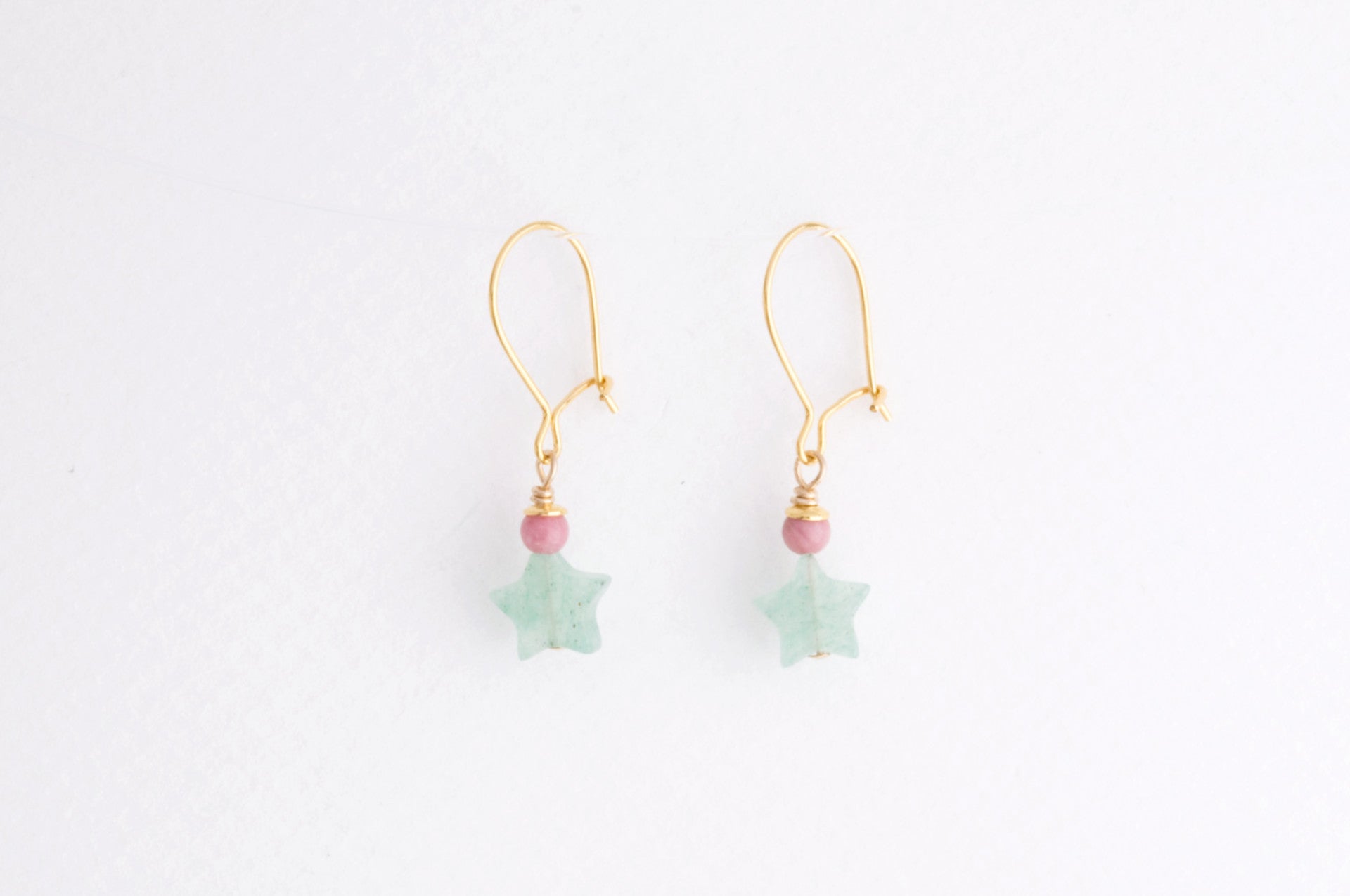 Ohrringe TINY LEAF SMALL PEARLS STAR vergoldet