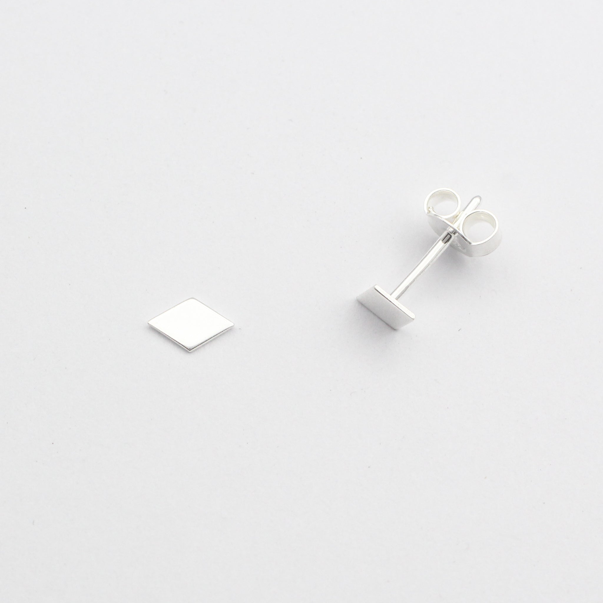 Ohrstecker "Tiny Rhomb" silber