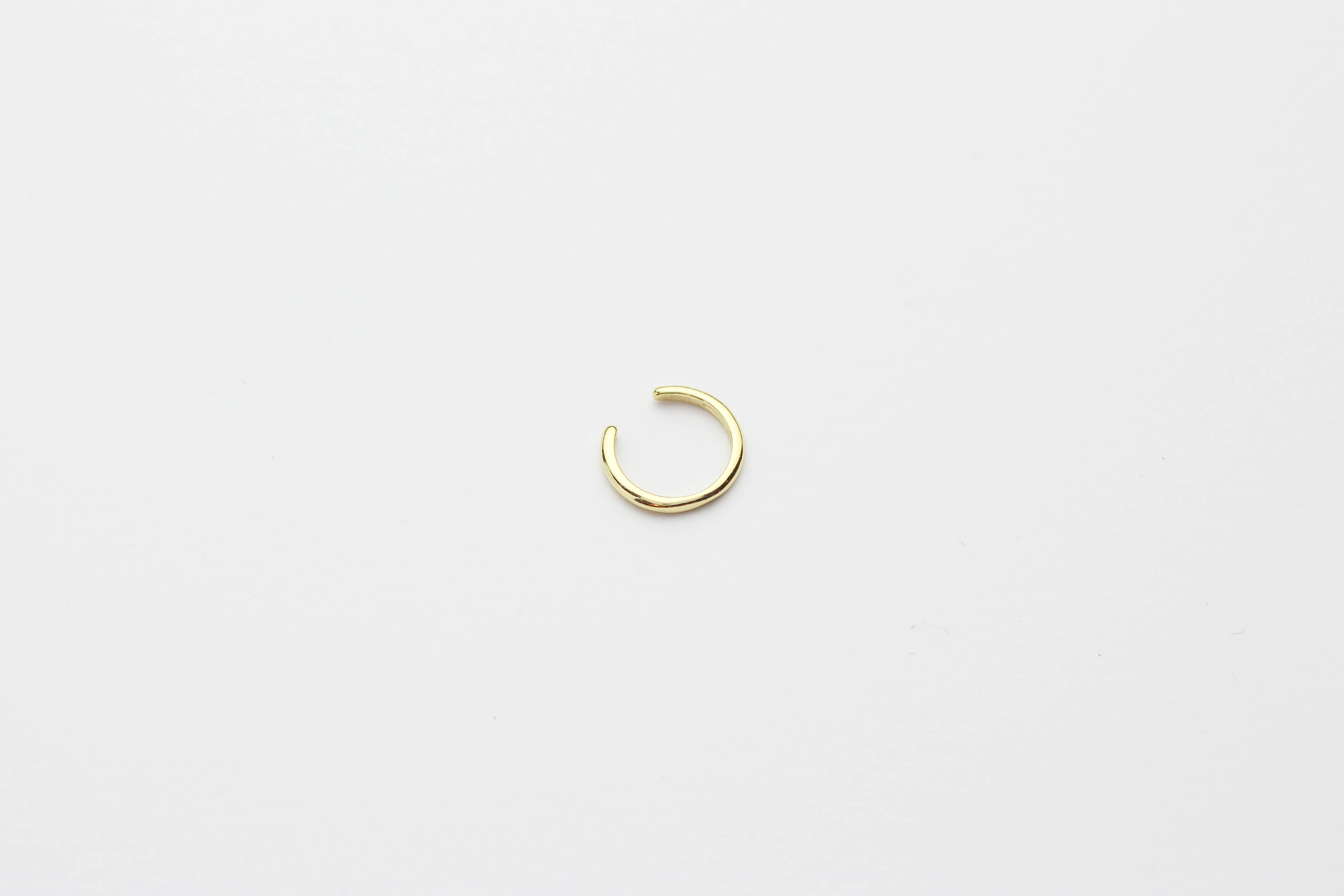 Earcuff "Plain Circle" gold