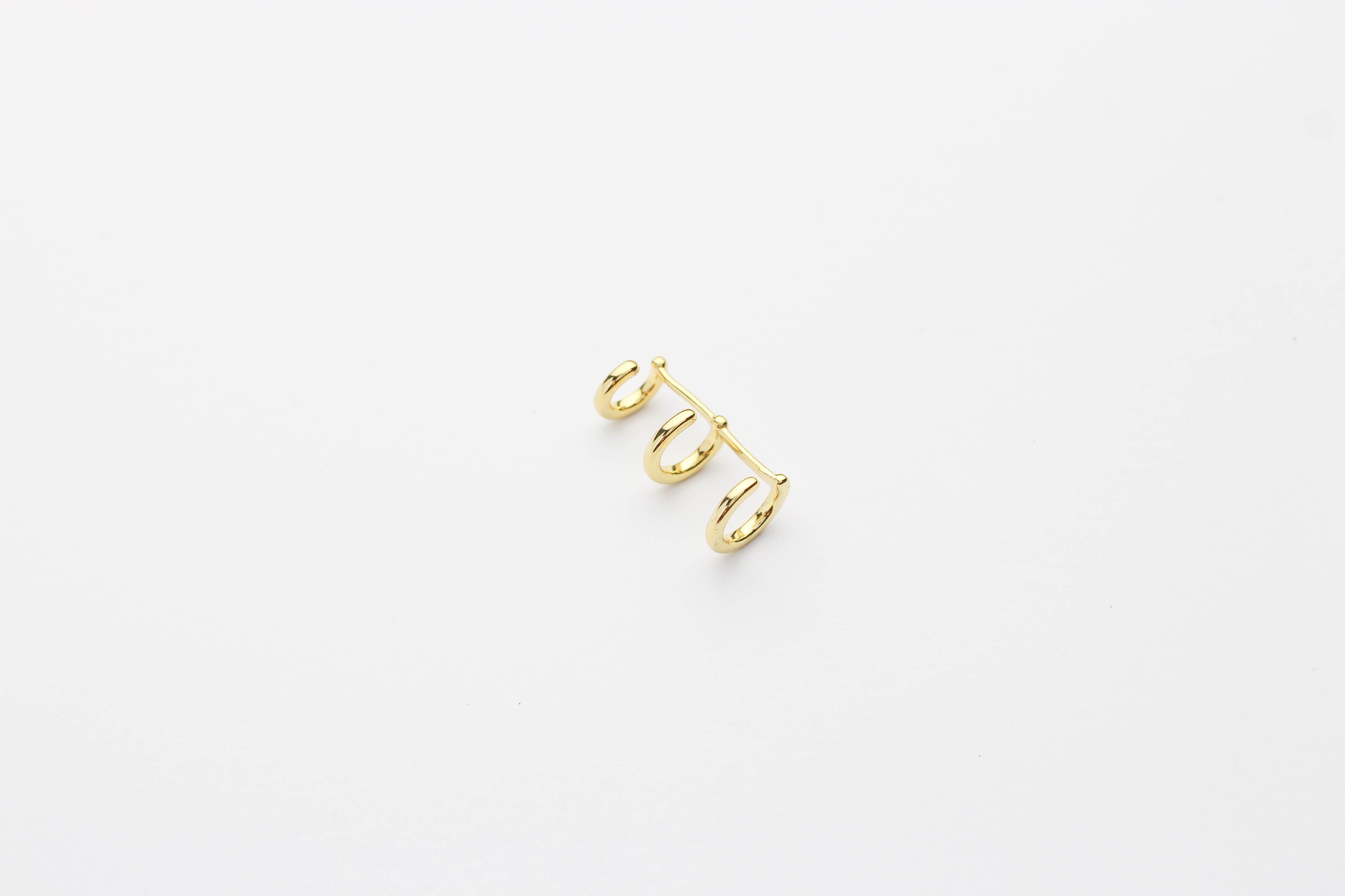 Earcuff "Plain Circle Trio" gold