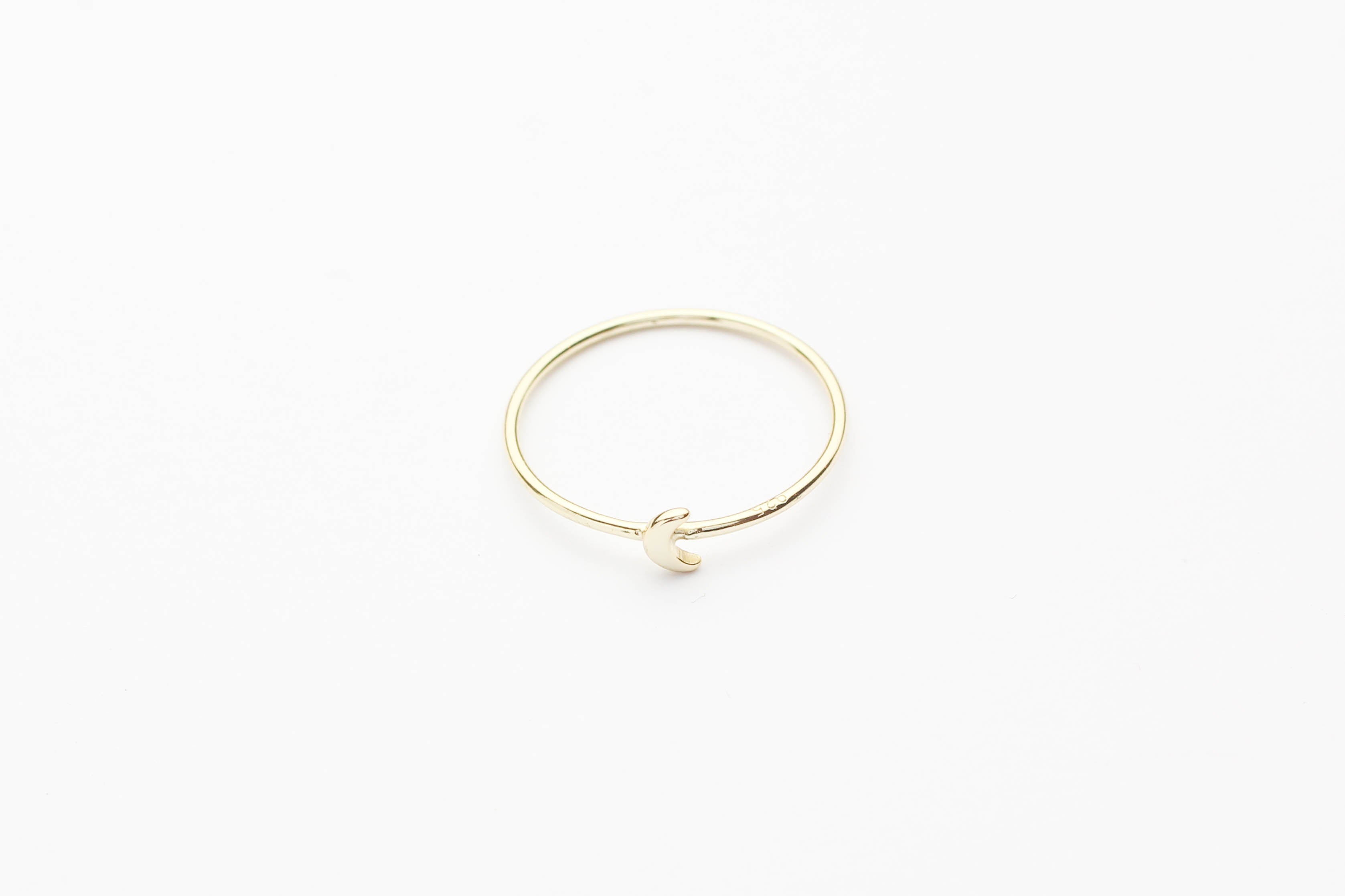 Ring "Tiny Moon" gold