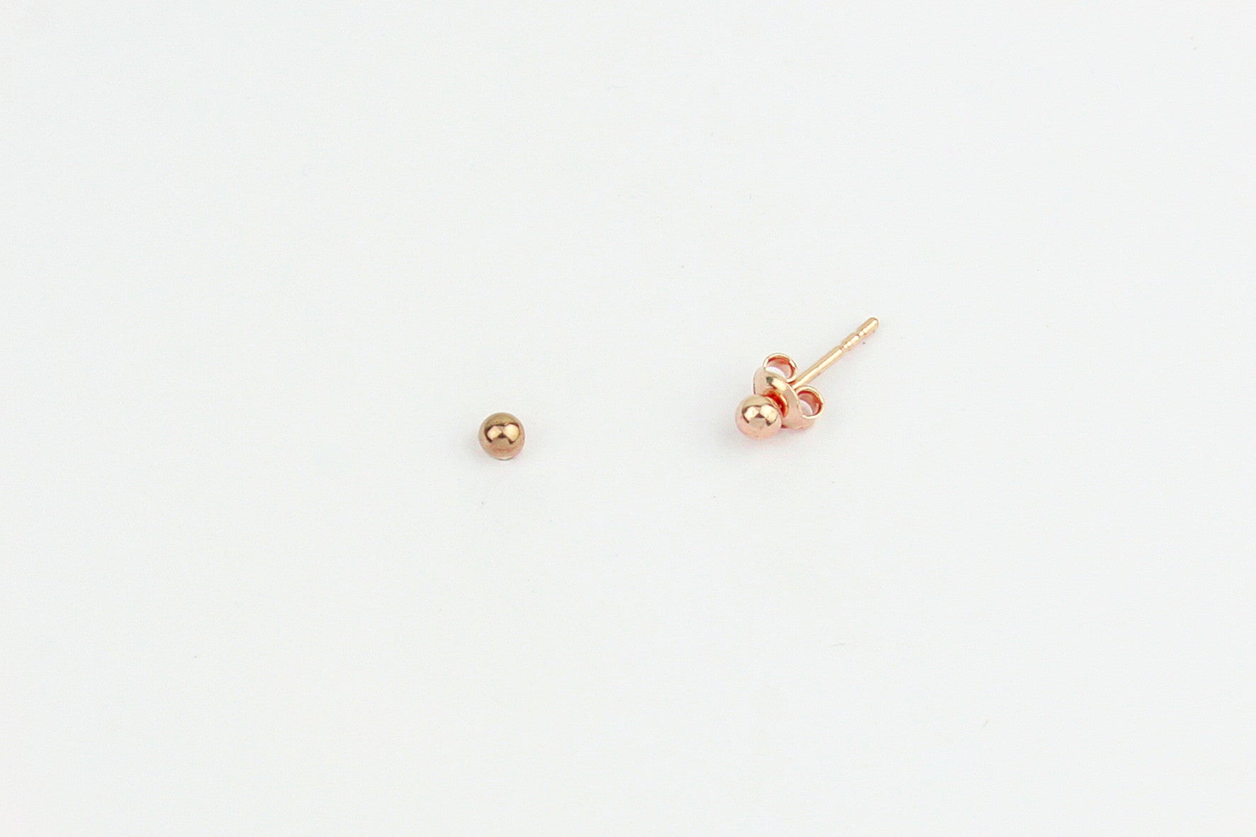 Ohrstecker "Tiny Dot" rosé