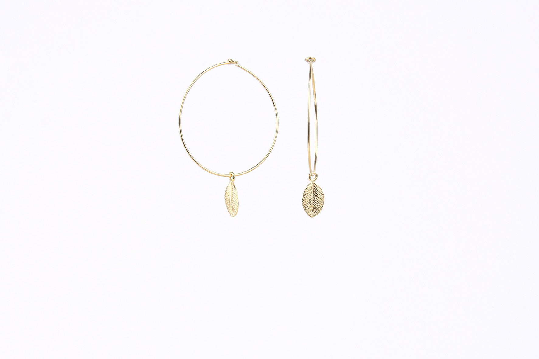 jewelberry ohrringe earrings tiny leaf hoops gold plated sterling silver fine jewelry handmade with love fairtrade